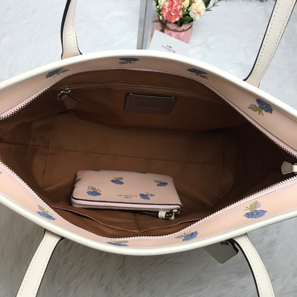 👜COACH🌺CITY ZIP TOTE & WRISTLET - Picture 4 of 8